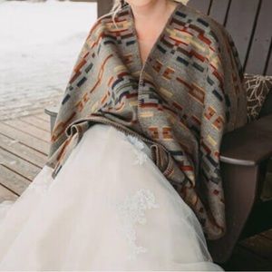 NWOT Pendleton blanket cape
